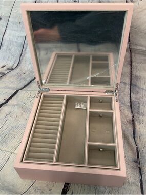 Pandora Large Pink Jewelry Organizer Box with Mirror